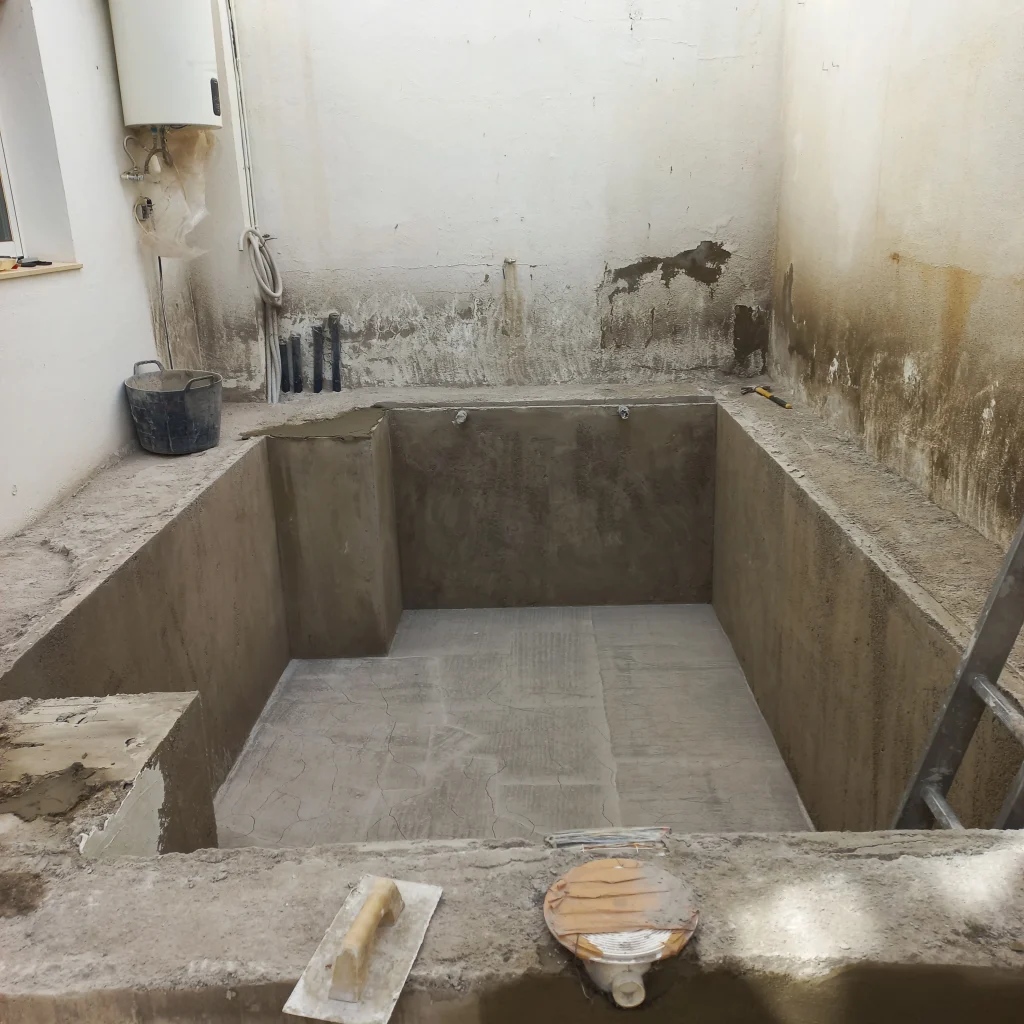piscina urbana a medida enlucido general construcciones agustin valverde lucena