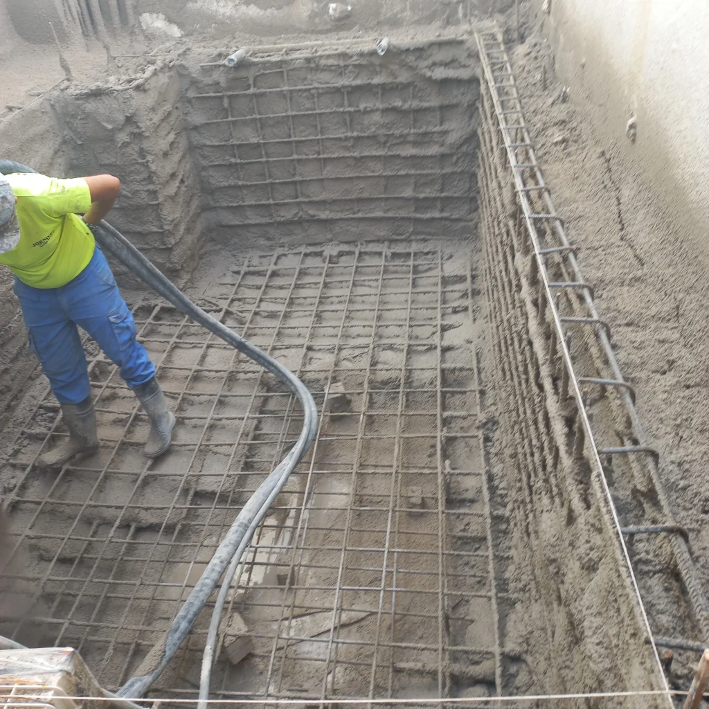 piscina urbana a medida estructura forjao 2 construcciones agustin valverde lucena
